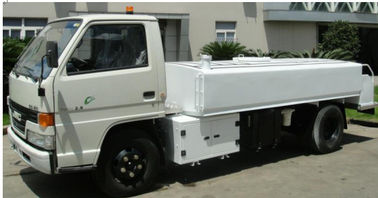 China Airplane Potable Water Tanker Trucks L 6500 x W 1880 x H 2020 Fit B737 / B757 / L1011 supplier