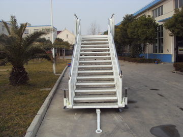 China White Aircraft Stairs With Passengers And Cargo HFFKT1023 Long Life Span supplier