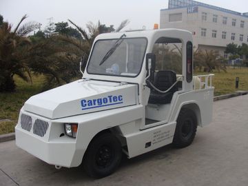 China 25 KN Draw Bar Pull Baggage Towing Tractor Automatic / Manual Transmission supplier